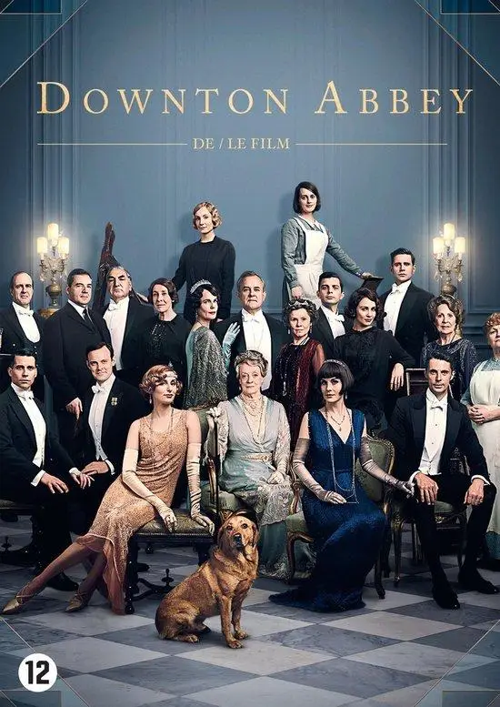 Het wereldwijde fenomeen Downton Abbey gaat verder als speelfilm. De geliefde familie Crawley en hun onbevreesde personeel bereiden zich voor op het belangrijkste moment in hun leven: de komst van de Royal Family. Dit koninklijke evenement ontketent schandalen, romances en intriges waardoor het aanzien van Downton aan een zijden draadje hangt. Het script is wederom in handen van Julian Fellowes, die de kijker samen met de gehele originele cast mee terug neemt naar de Roaring Twenties. 

Ondertiteling : Nederlands, Engels, Frans
Talen : Engels, Frans
